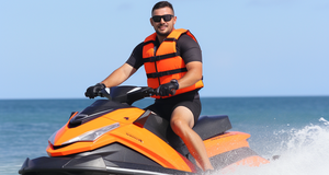 How to Avoid Common Jet Skiing Hazards